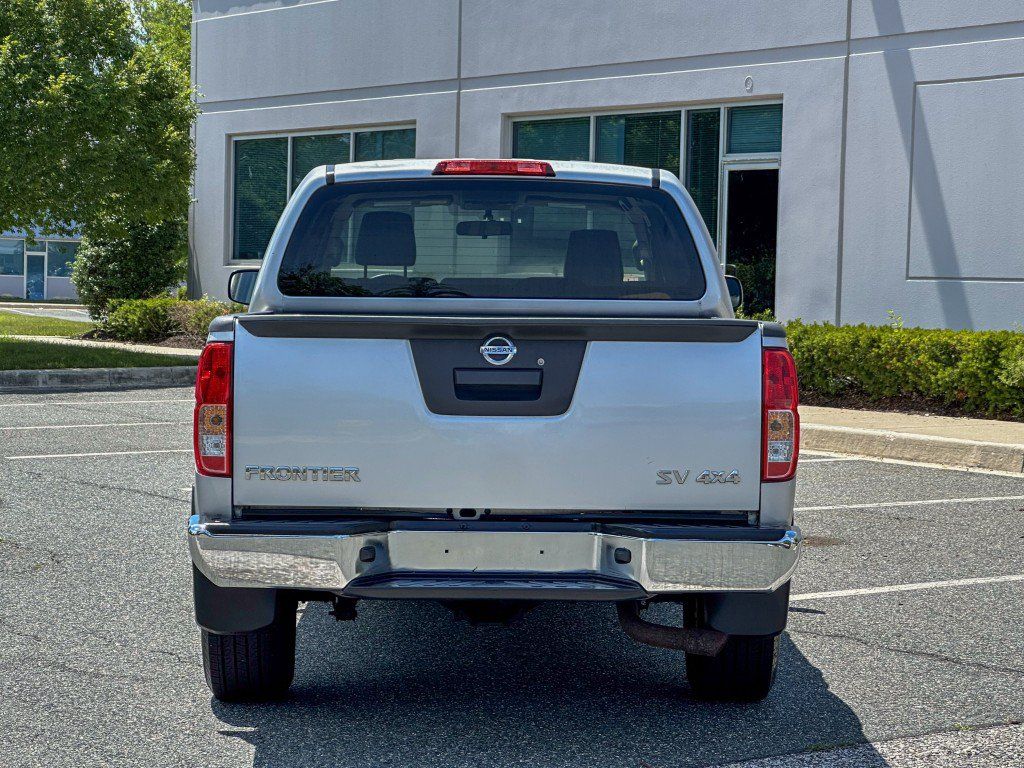 Used 2013 Nissan Frontier SV AWD/4WD image 12