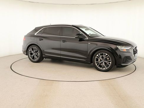 Used 2023 Audi Q8 Prestige w/ Prestige Package image 9