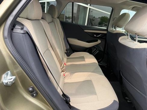 Used 2022 Subaru Outback Premium AWD/4WD image 12