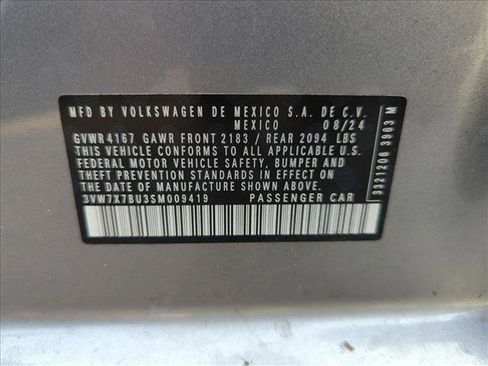 Used 2025 Volkswagen Jetta SE FWD image 15
