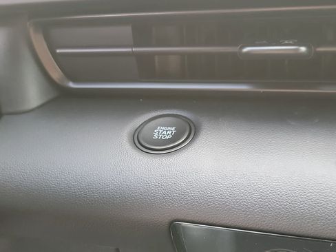 Used 2025 Hyundai Elantra Sport FWD image 25