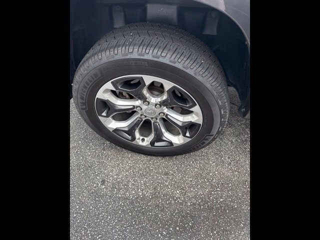 Used 2022 RAM 1500 Limited w/ Body Color Bumper Group AWD/4WD image 17