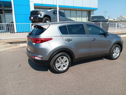 Used 2017 Kia Sportage LX AWD/4WD image 5