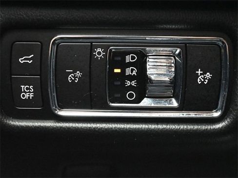 Used 2023 Lincoln Nautilus Reserve image 31