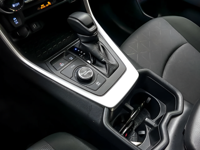 Certified 2025 Toyota RAV4 XLE AWD/4WD image 17