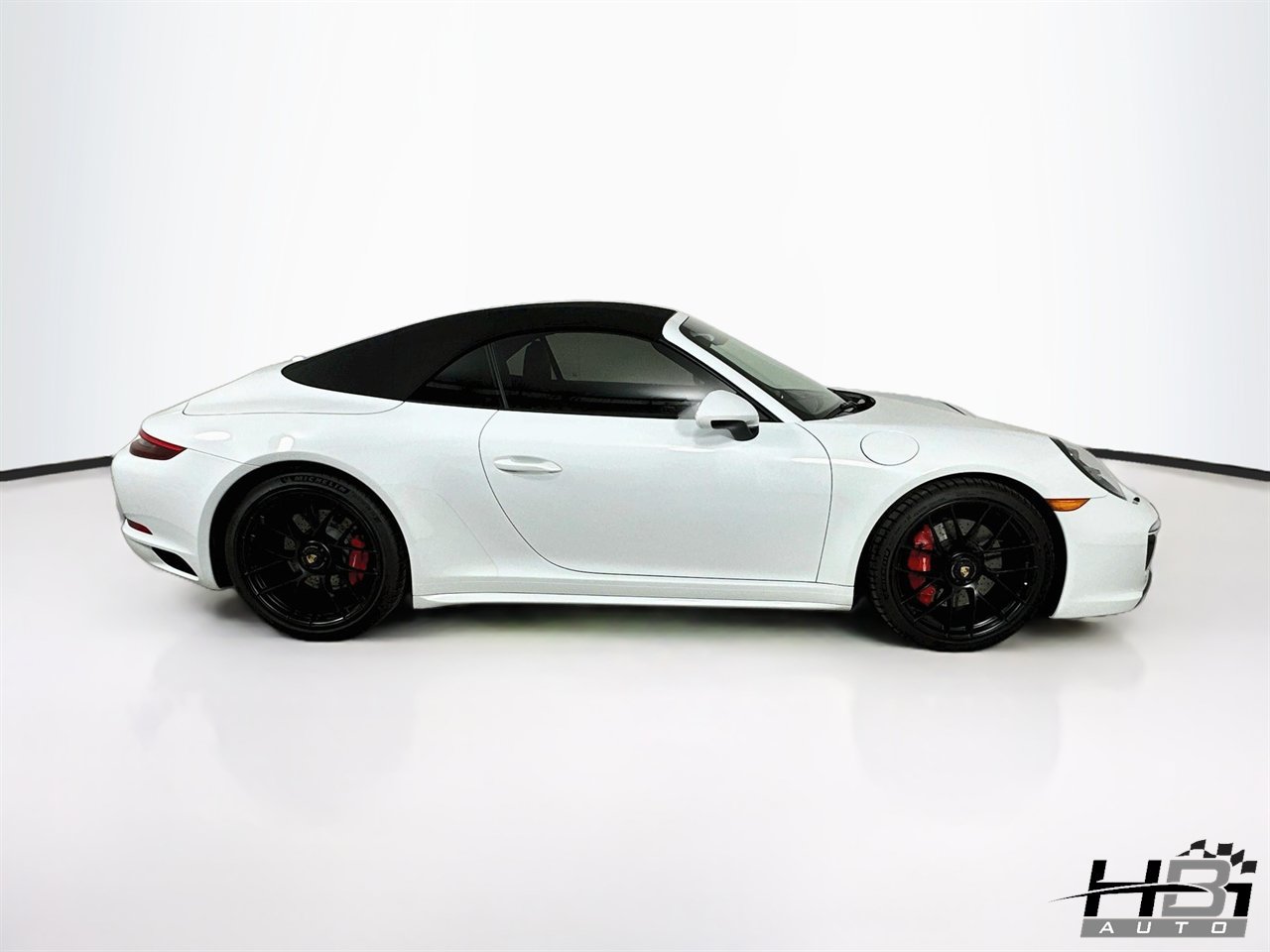 Used 2018 Porsche 911 Carrera GTS RWD image 4