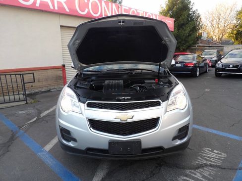 Used 2010 Chevrolet Equinox LT image 11