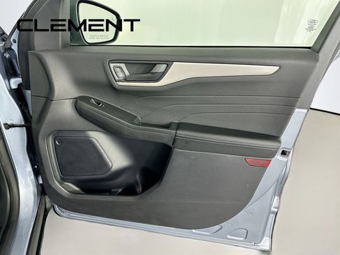 Used 2022 Ford Escape SE image 33