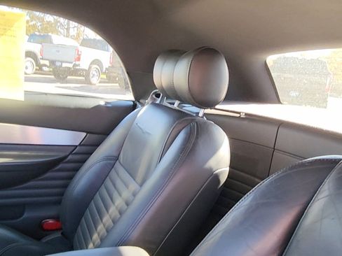 Used 2002 Ford Thunderbird Deluxe image 21