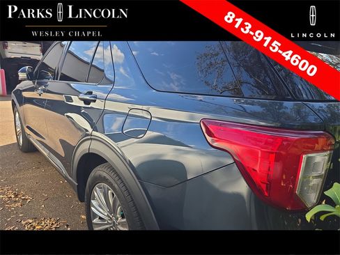 Used 2022 Ford Explorer Limited w/ Limited Technology Package image 11