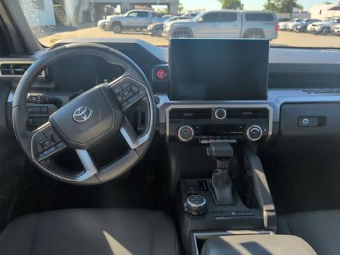 Used 2024 Toyota Tacoma TRD Off-Road image 12