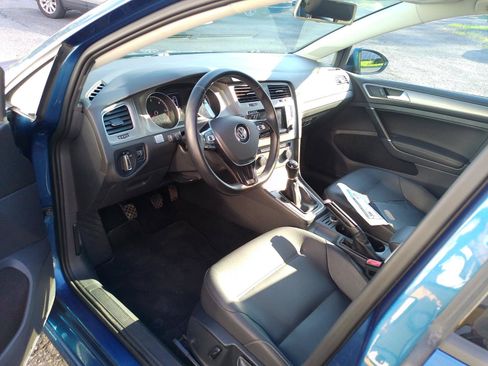 Used 2015 Volkswagen Golf TDI FWD image 4