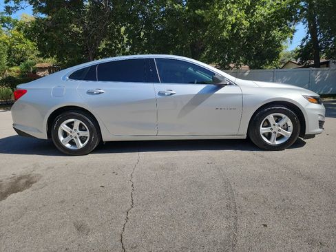 Used 2022 Chevrolet Malibu LS FWD image 11