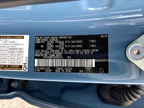 Certified 2025 Toyota 4Runner Limited AWD/4WD image 36