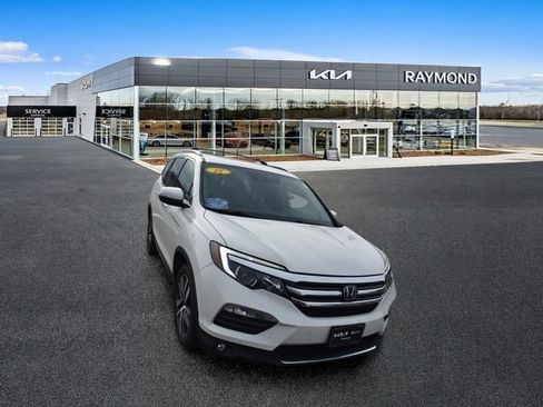 Used 2018 Honda Pilot Elite image 9