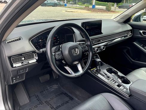 Used 2023 Honda Civic Touring image 13