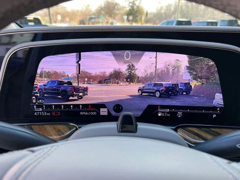 Used 2023 Cadillac Escalade ESV Premium Luxury Platinum image 21