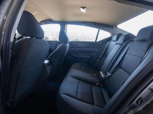 Used 2024 Nissan Altima 2.5 SV image 29