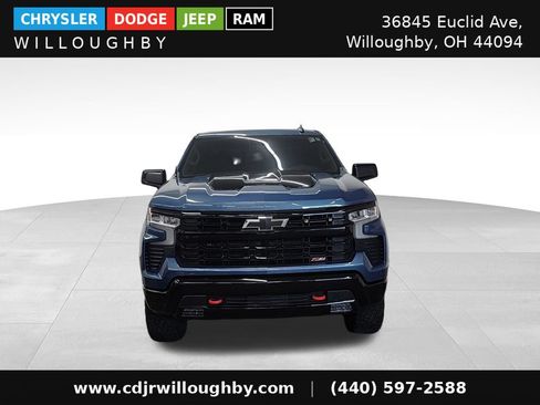 Used 2024 Chevrolet Silverado 1500 LT Trail Boss w/ Convenience Package II AWD/4WD image 2
