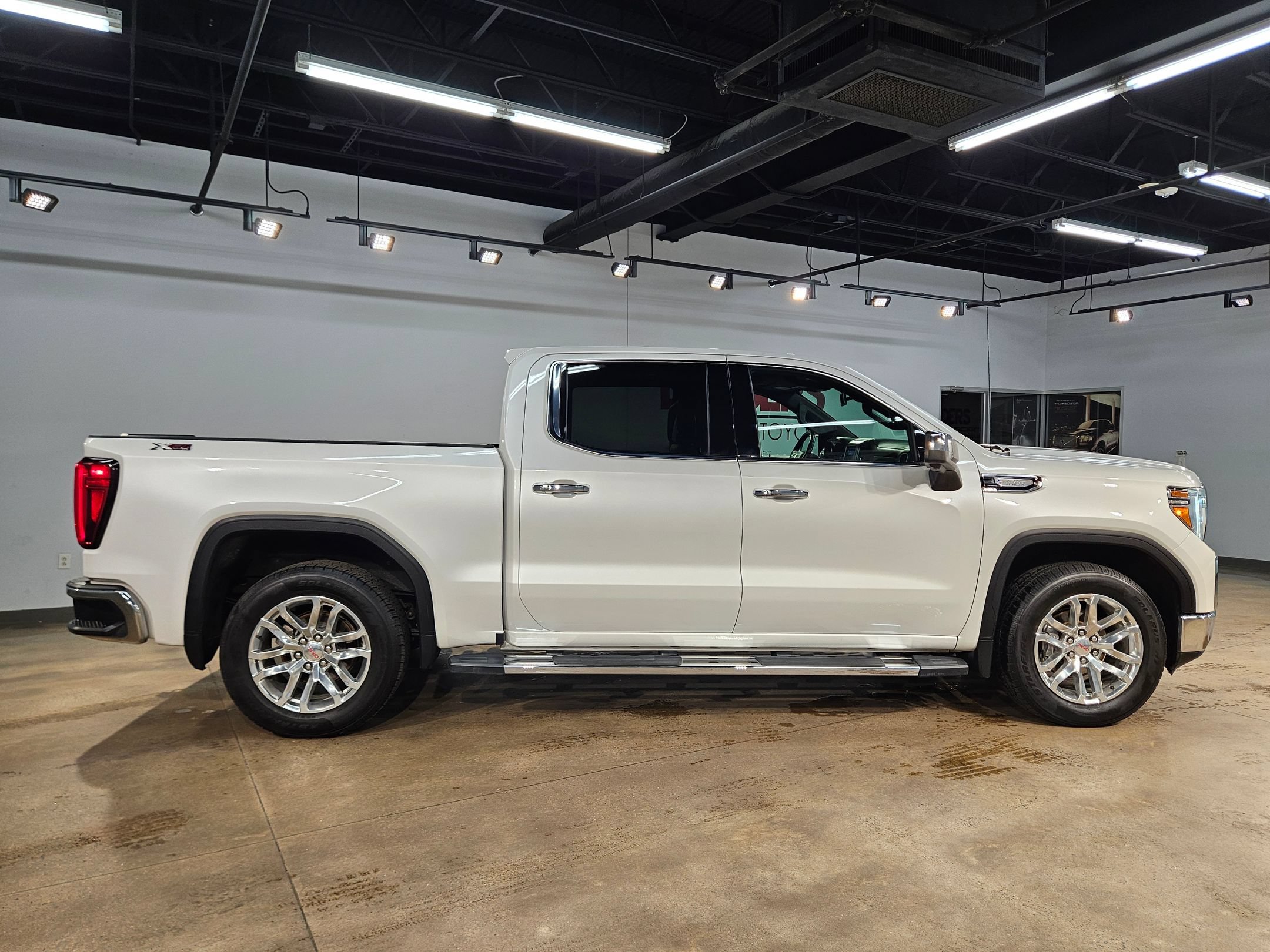 Used 2020 GMC Sierra 1500 SLT AWD/4WD image 8