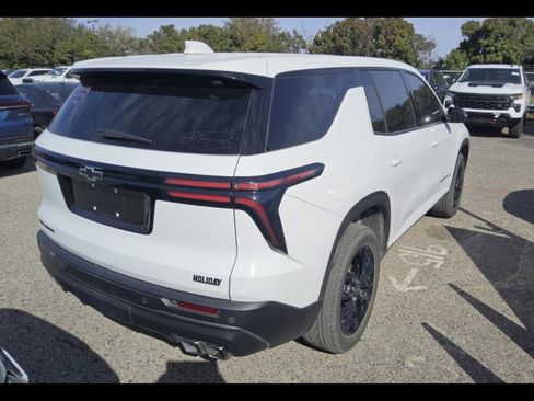 Used 2024 Chevrolet Traverse LS w/ Midnight/Sport Edition FWD image 4