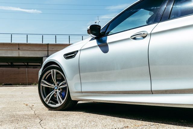 Used 2013 BMW M5 RWD image 31