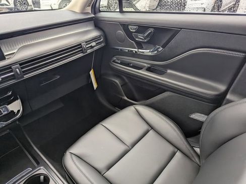 New 2026 Lincoln Corsair Premiere image 14