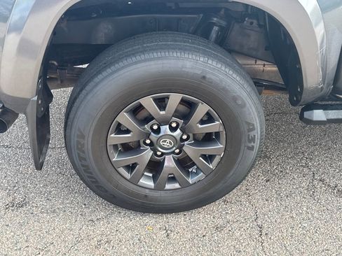 Used 2021 Toyota Tacoma SR5 image 38
