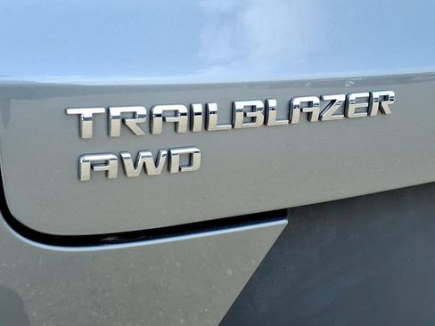 Used 2023 Chevrolet TrailBlazer ACTIV w/ Convenience Package AWD/4WD image 23