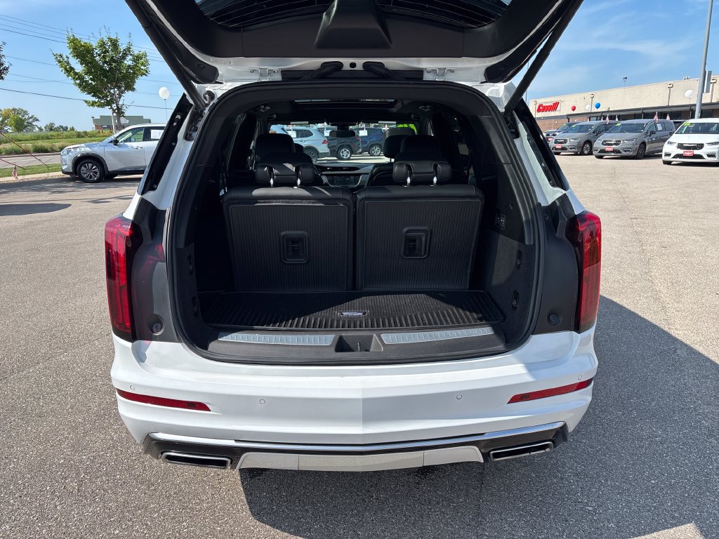 Used 2024 Cadillac XT6 Premium Luxury AWD/4WD image 31