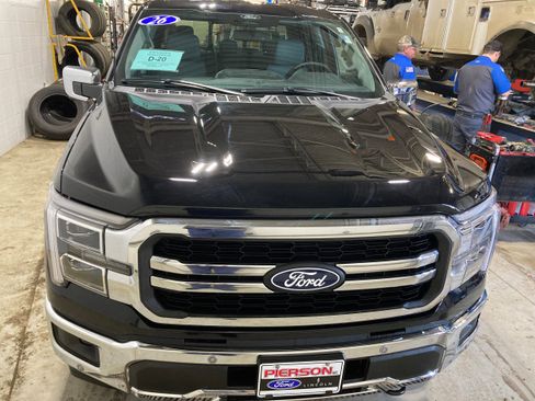 New 2026 Ford F150 Lariat w/ Equipment Group 502A High AWD/4WD image 9