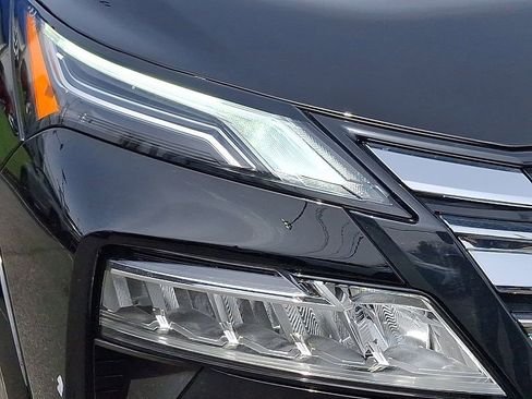 Used 2026 Nissan Rogue Platinum w/ Platinum Premium Package image 10