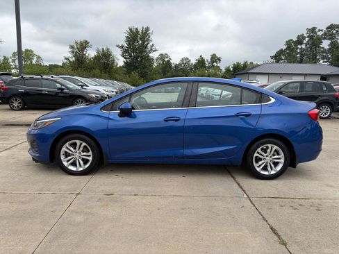 Used 2019 Chevrolet Cruze LT FWD image 5