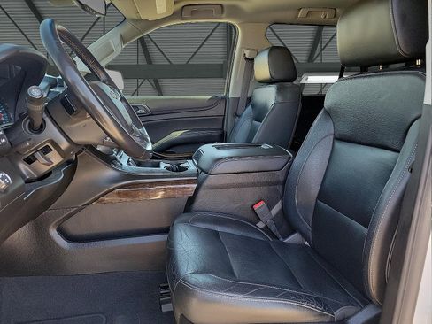 Used 2019 Chevrolet Tahoe LT image 12