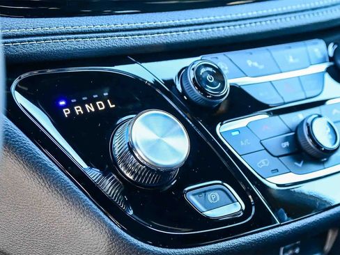 New 2026 Chrysler Pacifica Select image 21