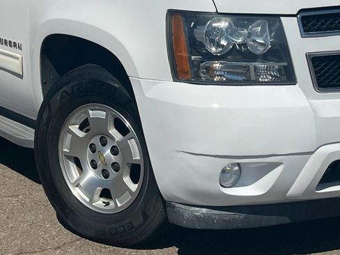 Used 2012 Chevrolet Suburban LT image 2