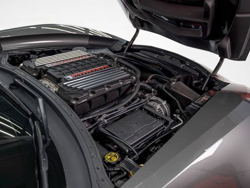 Used 2016 Chevrolet Corvette Z06 w/ 2LZ Preferred Equipment Group RWD image 11
