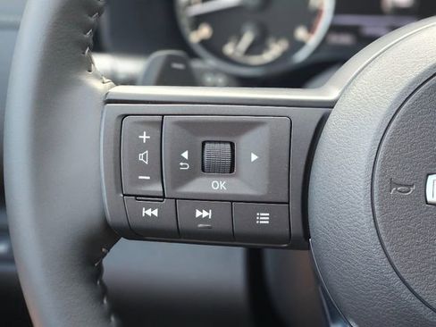 New 2025 Nissan Pathfinder SV image 15