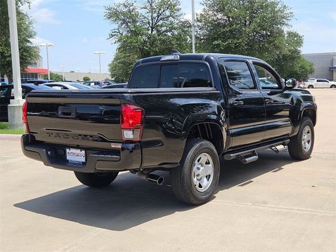 Used 2022 Toyota Tacoma SR image 8