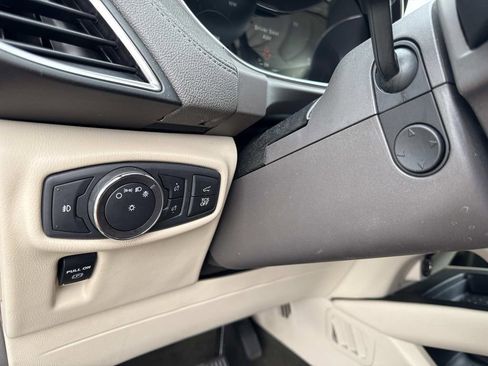 Used 2019 Lincoln Nautilus Select image 30
