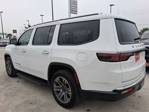 Used 2024 Jeep Wagoneer Series II w/ Flexible Seating Group RWD image 5