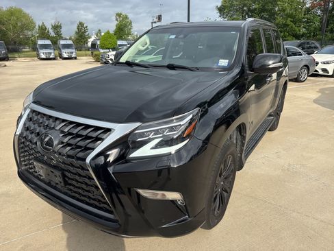 Used 2020 Lexus GX 460 Luxury w/ Accessory Package image 8