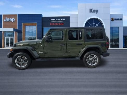 Used 2021 Jeep Wrangler Unlimited Sahara w/ Uconnect 4C Nav & Sound Group image 2