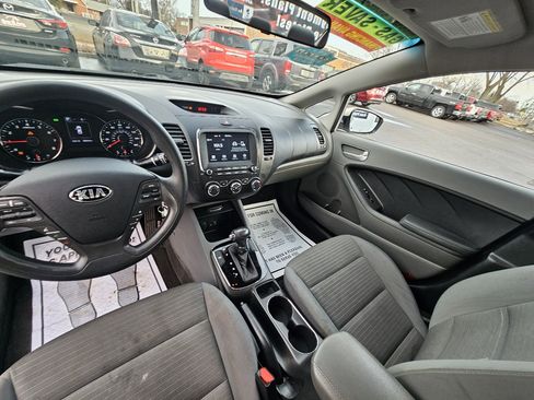 Used 2018 Kia Forte LX w/ LX Popular Package image 15