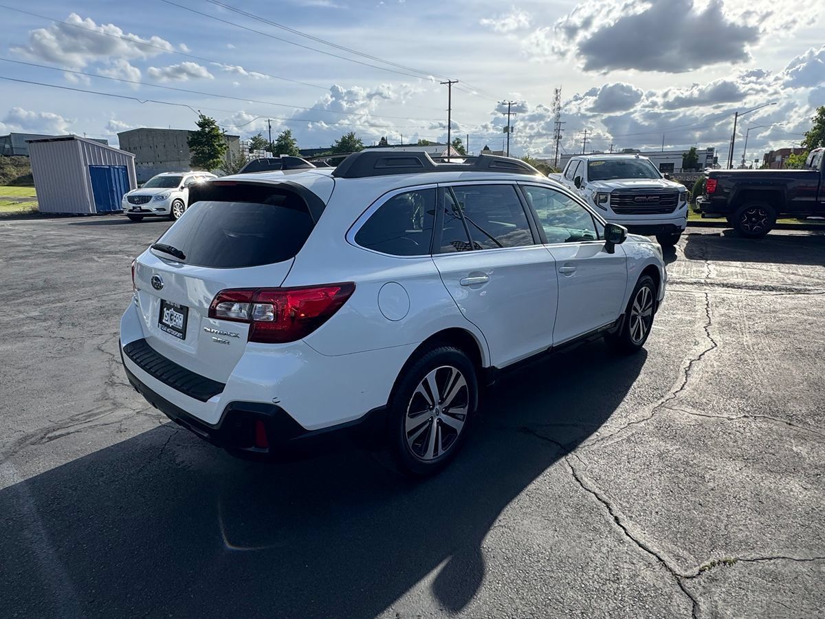 Used 2019 Subaru Outback 3.6R Limited w/ Popular Package #2 AWD/4WD image 11