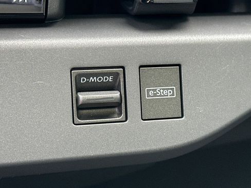 New 2026 Nissan Leaf Platinum+ FWD image 31