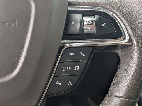 Used 2023 Lincoln Nautilus AWD w/ Premium Package image 21