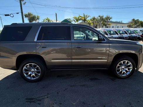 Used 2016 GMC Yukon Denali w/ Open Road Package image 7
