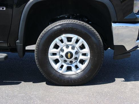 Used 2025 Chevrolet Silverado 2500 LT w/ Convenience Package AWD/4WD image 12