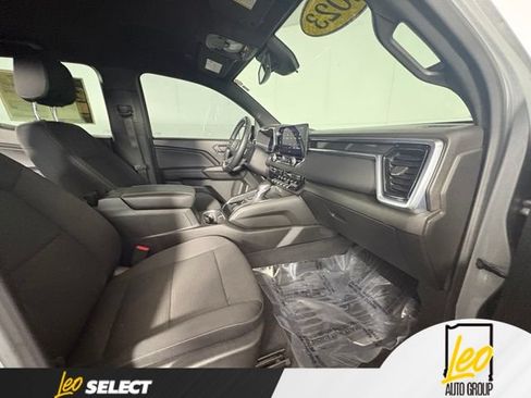 Used 2023 GMC Canyon Elevation w/ Convenience Package RWD image 9